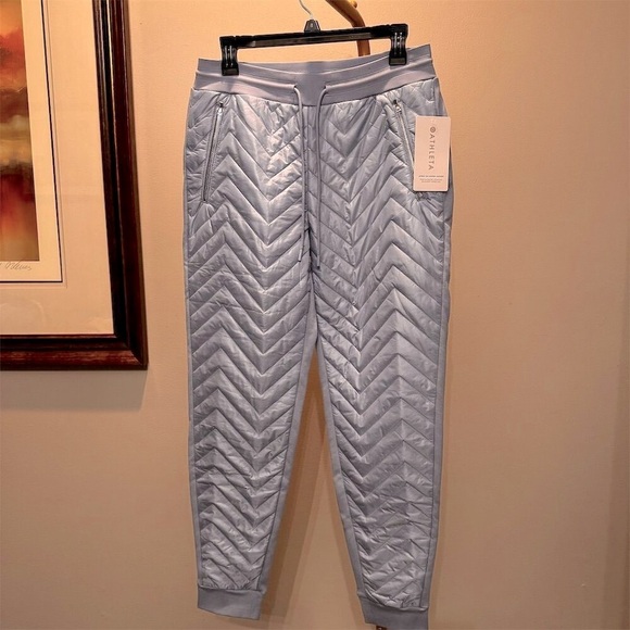 Athleta Women's Après Ski Down Jogger Pants Sky Blue Size 8 NWT - Picture 2 of 10